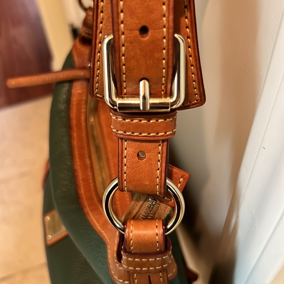 GUC—Dooney & Bourke Purse - Picture 11 of 15